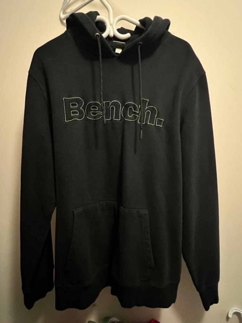 Bench Men's Hoodie XL Black Pullover with Outline Logo Kangaroo Pocket Fleece